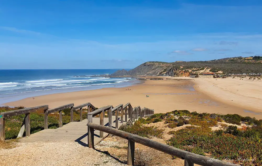 Praia da Amoreira is among the best beaches of Algarve