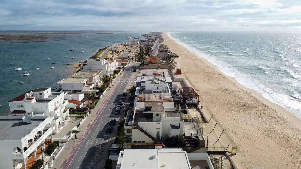 Winter Faro - beach