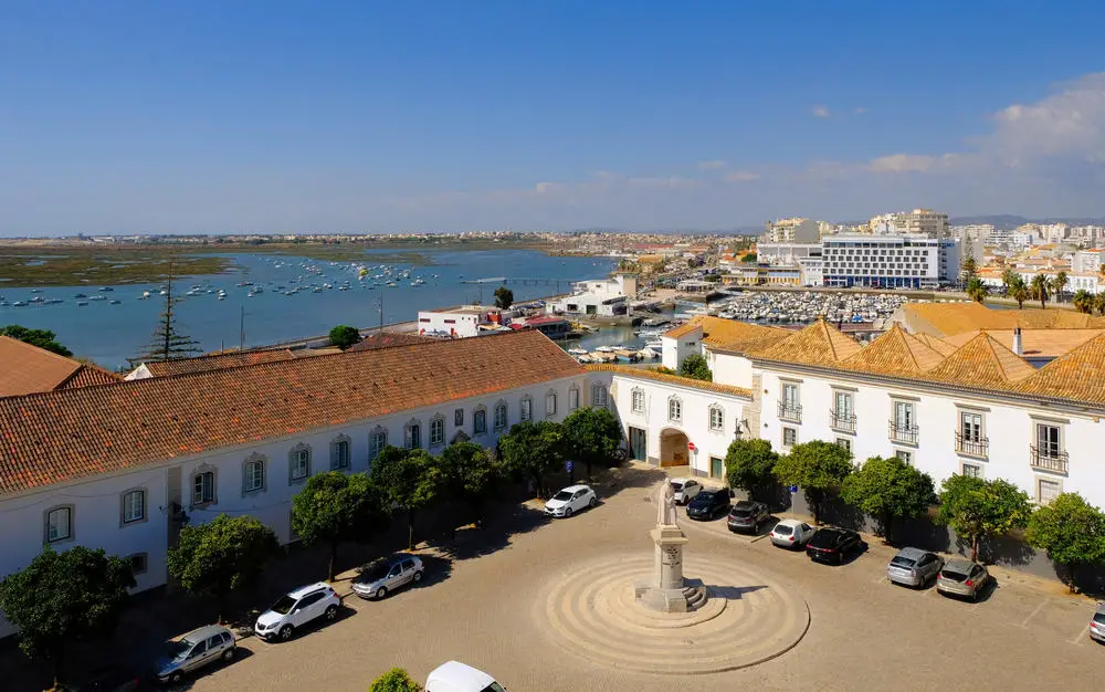 One day in Faro - Largo da Sé