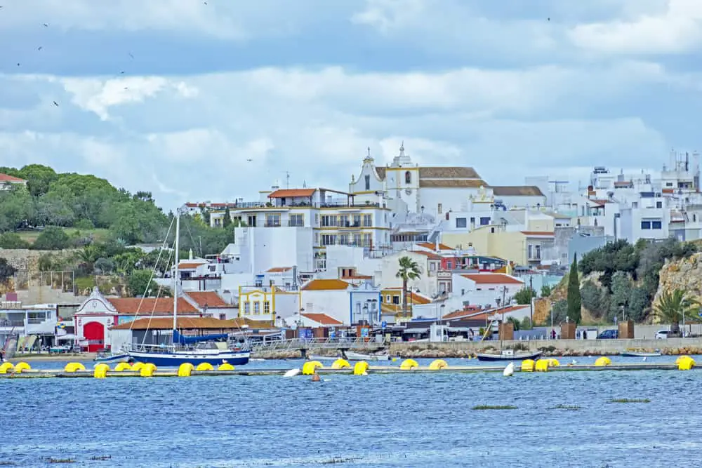 distance from Faro to Alvor